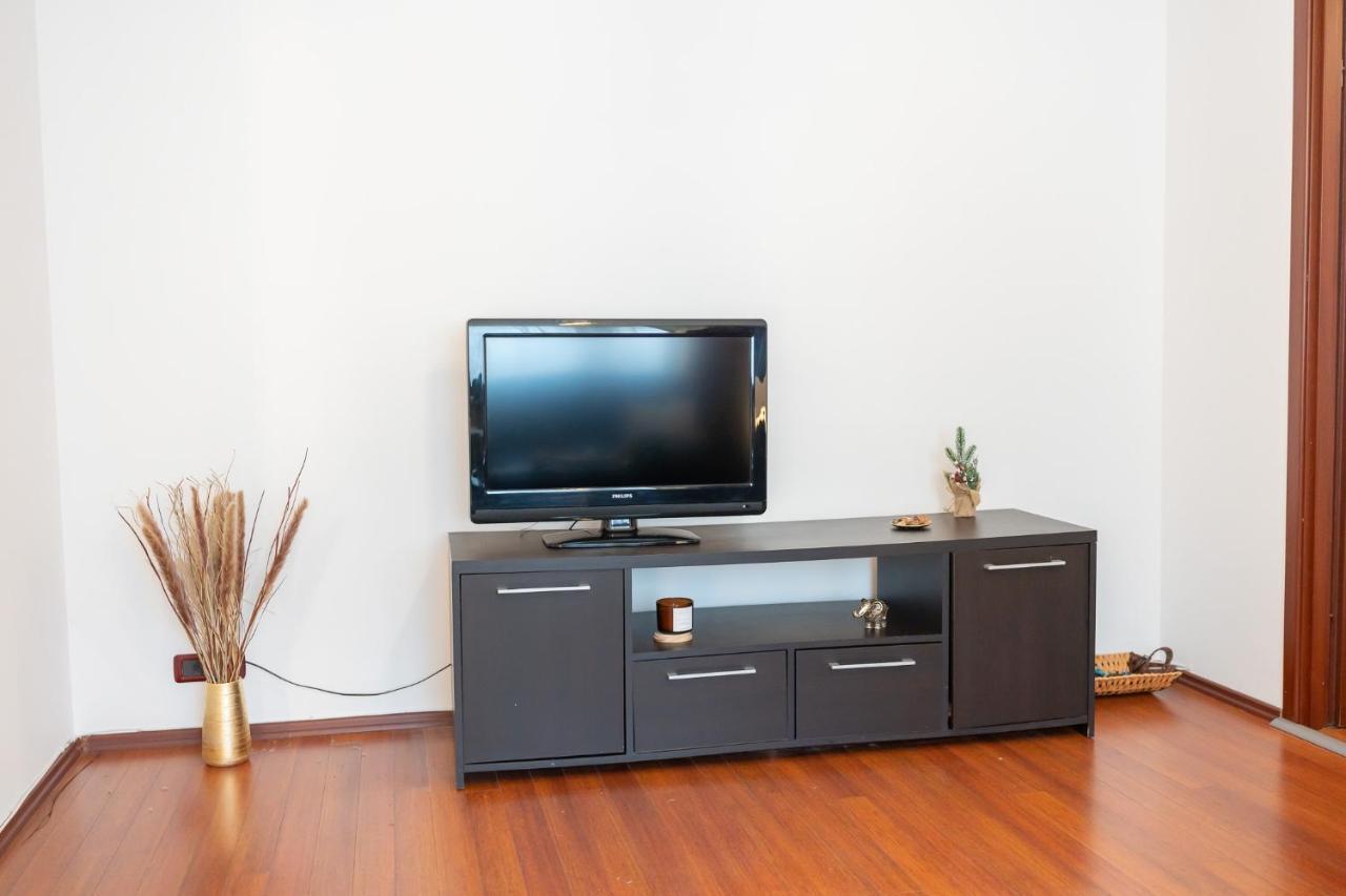 Spacious 2Br Dristor Apartment Bucarest Esterno foto