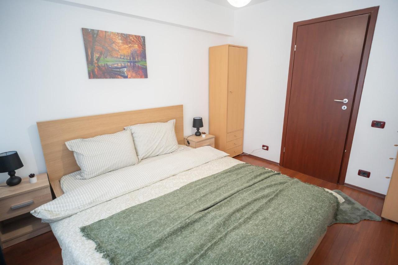 Spacious 2Br Dristor Apartment Bucarest Esterno foto