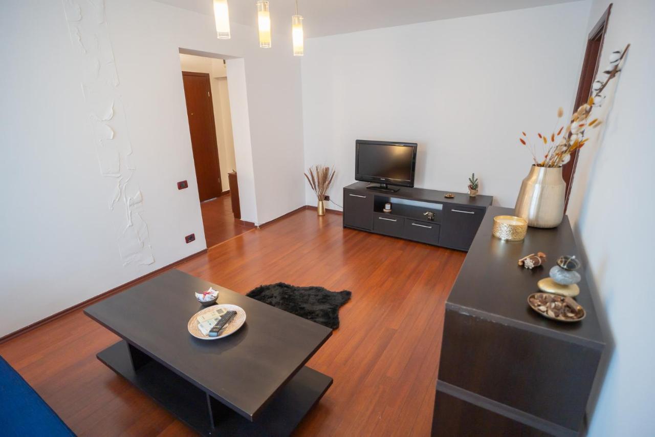 Spacious 2Br Dristor Apartment Bucarest Esterno foto